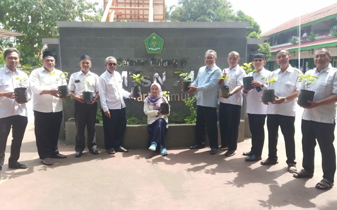 Matoa Menghijaukan Madrasah dan Rumah ASN, Langkah Nyata Kementerian Agama Melestarikan Lingkungan