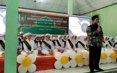 Pengukuhan Santri Tahfidz MTsN 24 Jakarta Timur Angkatan Pertama Tahun Ajaran 2024–2025