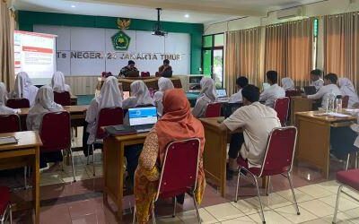 Pelatihan Riset Tingkatkan Wawasan Siswa MTsN 24 Jakarta Timur