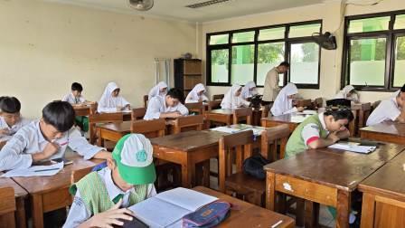 Antusiasme Tinggi Warnai Penerimaan Murid Baru MTsN 24 Jakarta Timur Tahun Ajaran 2026–2027